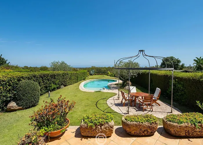 Carrubo Oasis Villa *